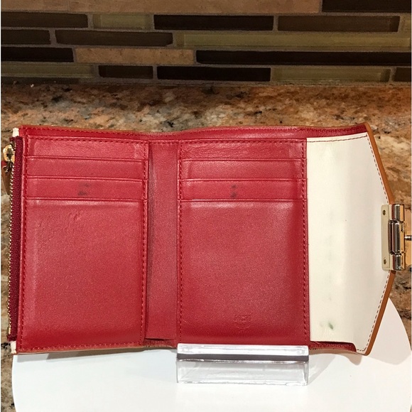 MCM Visettos Signature Leather Wallet πβ€οΈπ₯ - Picture 6 of 17